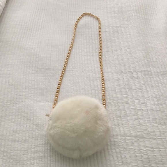 Gap white fluffy puff purse - Picture 2 of 7